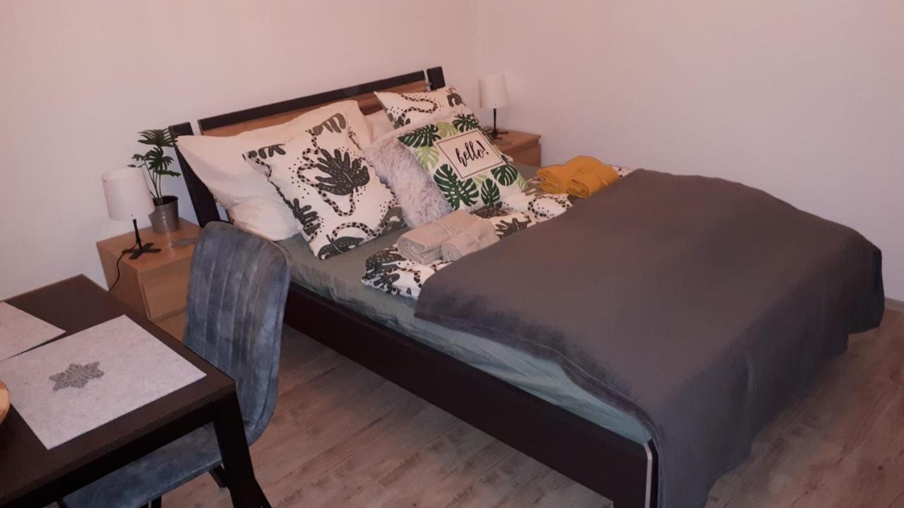Ferienwohnung Garibaldik Apartman Budapest Exterior foto